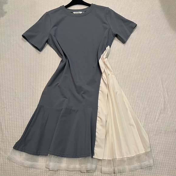 SALE !!!!!ONUOLAVICHU gray dress with short sleeves - Picture 2 of 8